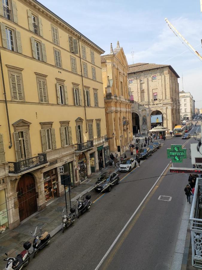 Parma Central Apartments ภายนอก รูปภาพ