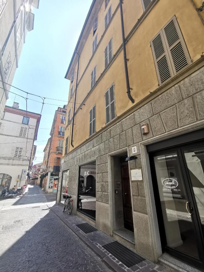 Parma Central Apartments ภายนอก รูปภาพ