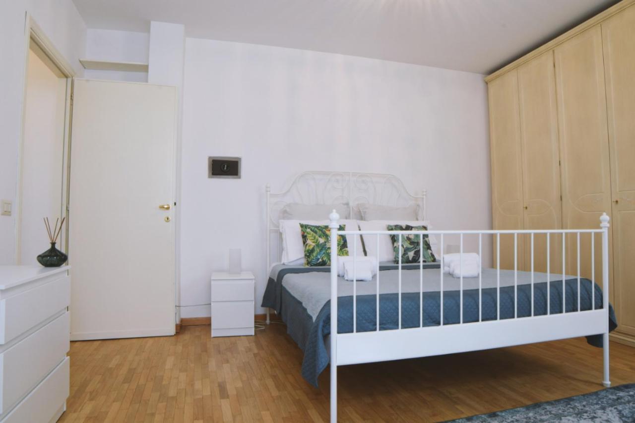 Parma Central Apartments ภายนอก รูปภาพ