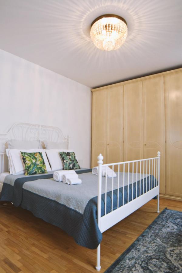 Parma Central Apartments ภายนอก รูปภาพ