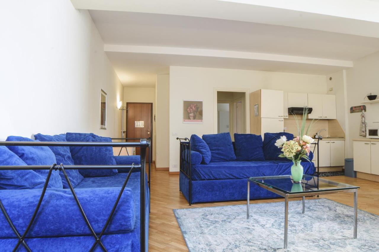 Parma Central Apartments ภายนอก รูปภาพ