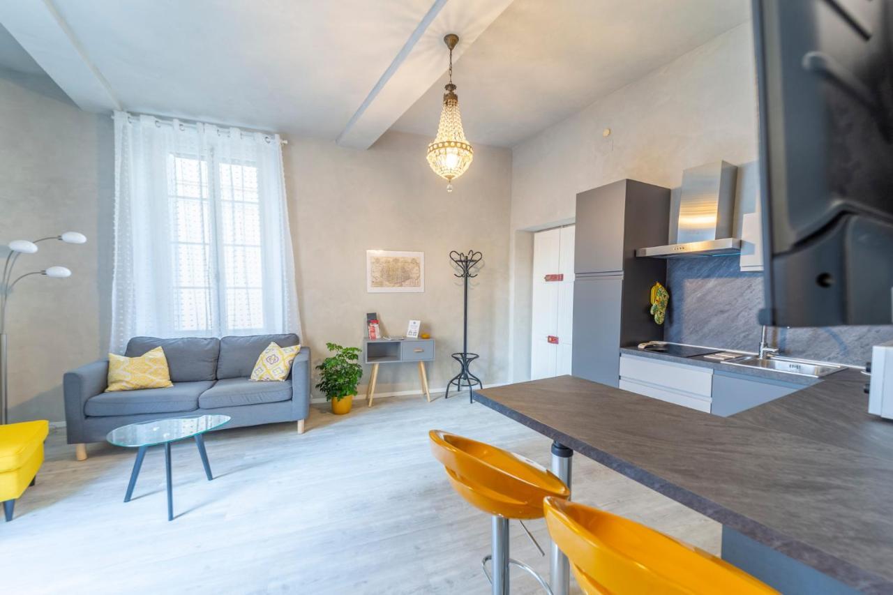 Parma Central Apartments ภายนอก รูปภาพ