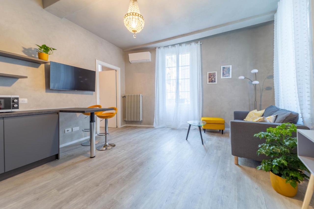 Parma Central Apartments ภายนอก รูปภาพ